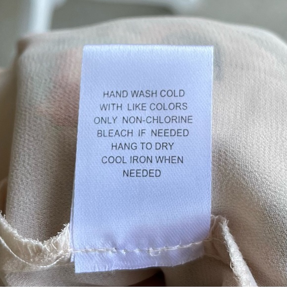 •DR2• Semi-Sheer Lined Floral Bow Tie Blouse - Size Medium - Picture 9 of 10